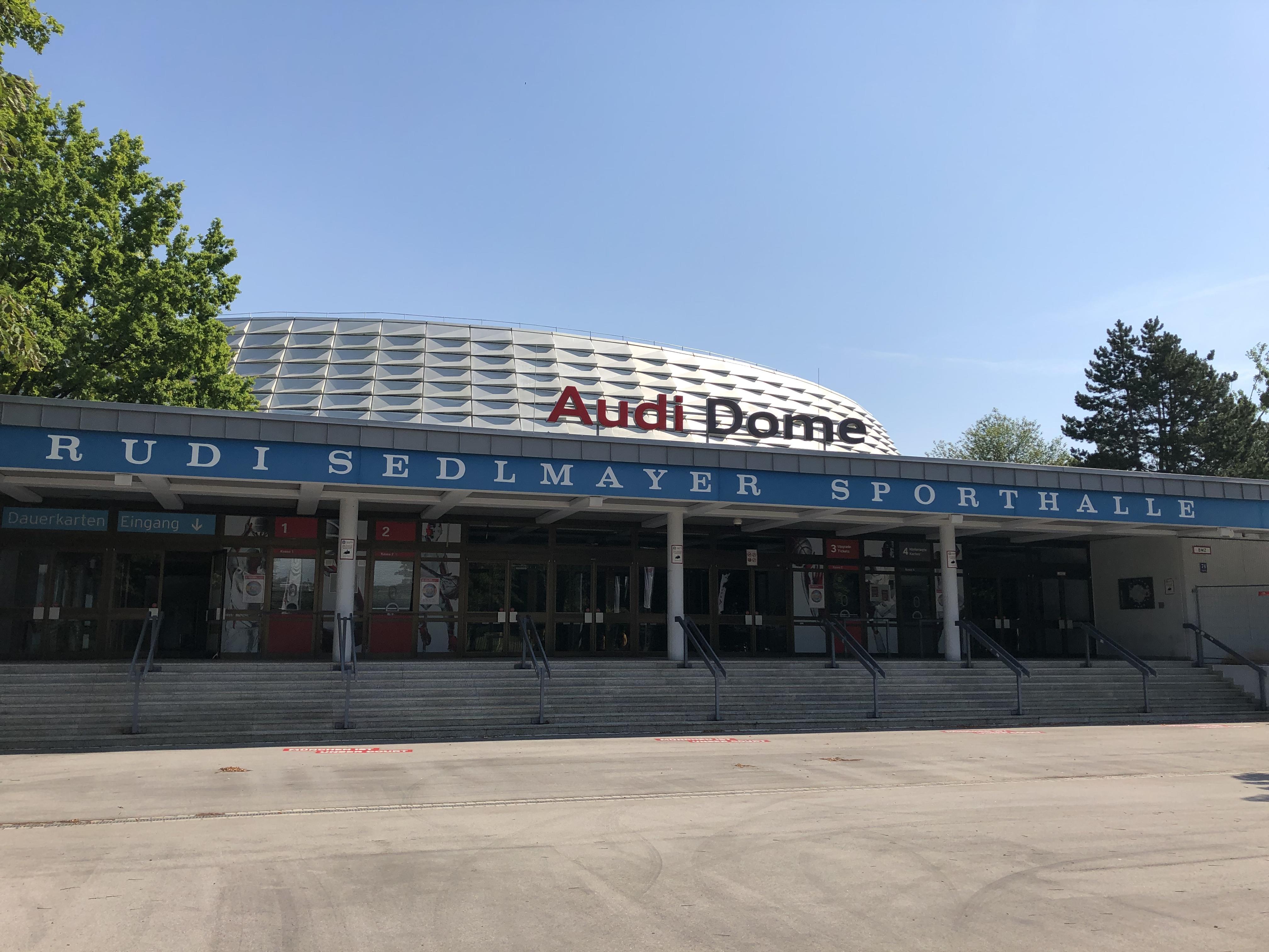 拜仁慕尼黑篮球队主场 Audi Dome,曾是 1972 年奥运会篮球场馆
