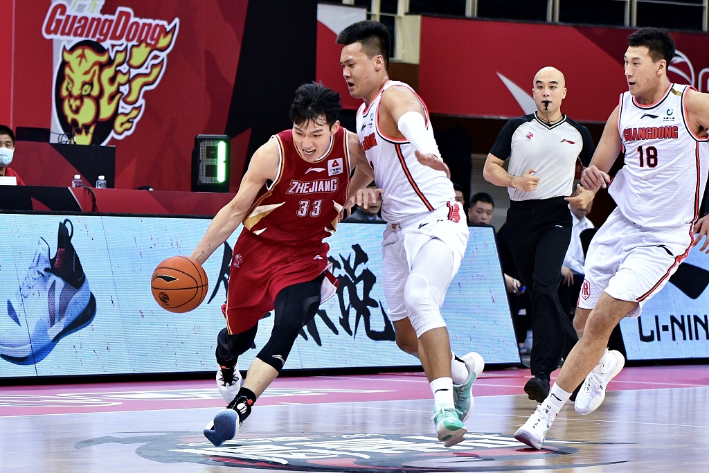 三方面抉择吴前无法逾越丁彦雨航,他距离NBA比小丁更远