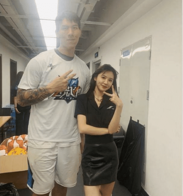  身高236公分,孙明明为何会放弃CBA,挑选打野球捞金?