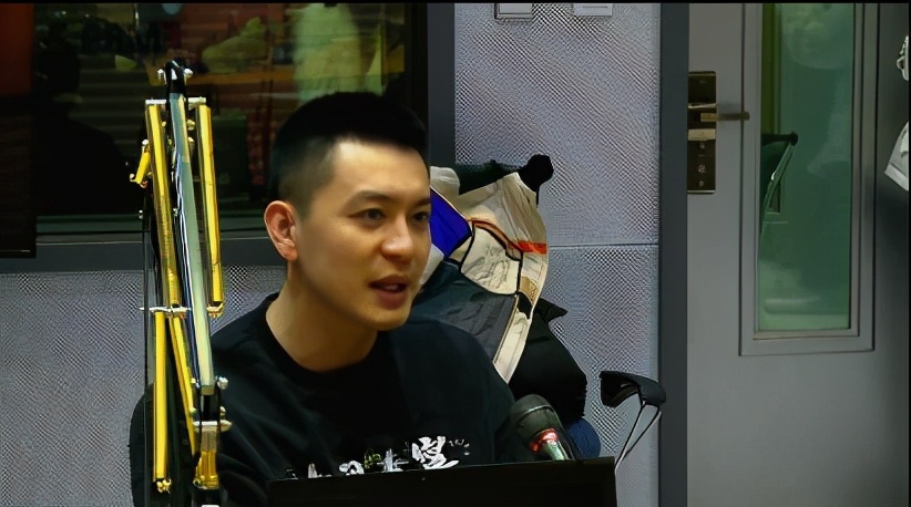饭圈文明要不得,球员不吃早饭罚款,解释谩骂缘由 