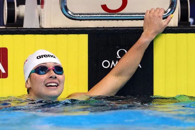 何诗蓓赢得游泳世界杯冠军