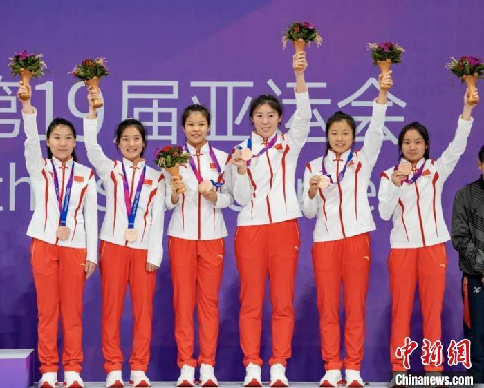 （杭州亚运会）站上领奖台的中国女子藤球队：一群坚持梦想的平凡人