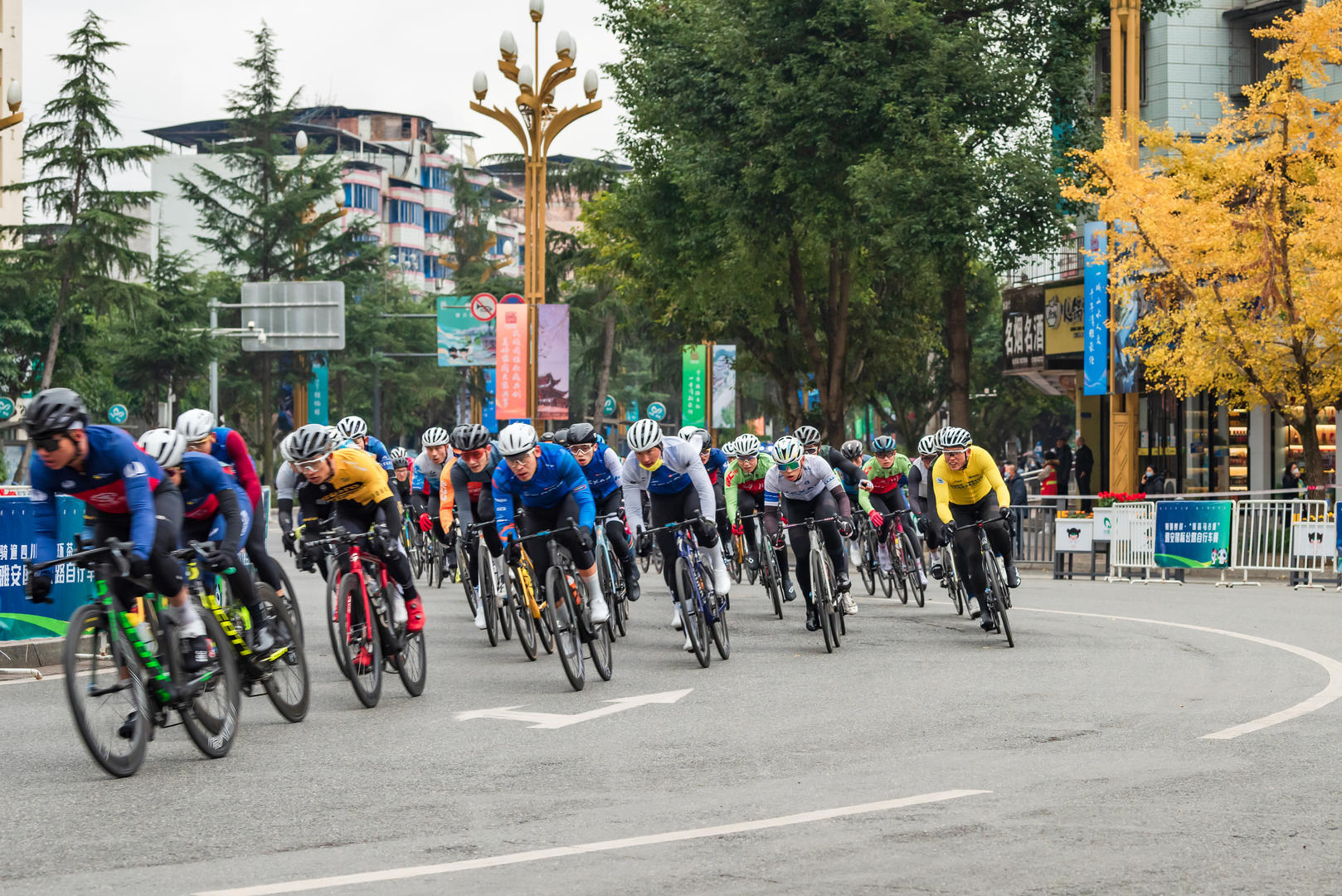 骑遍四川·2023年“环茶马古道”雅安国际公路自行车赛10月20日举行