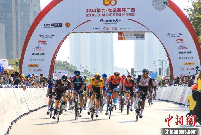 环广西公路自行车世界巡回赛第五赛段桂林冲刺