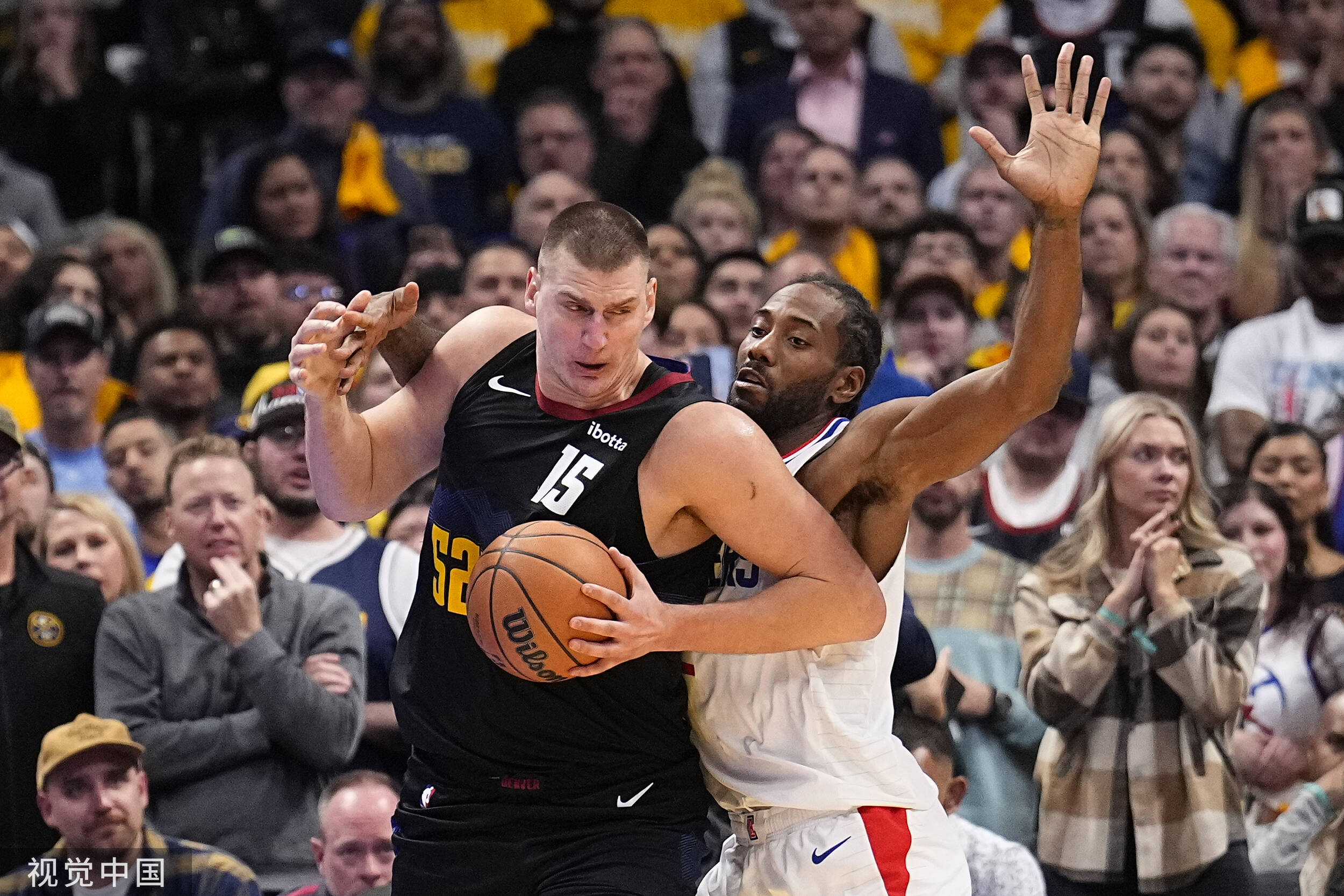 今晚锁定山东体育休闲频道，看NBA洛杉矶快船vs丹佛掘金