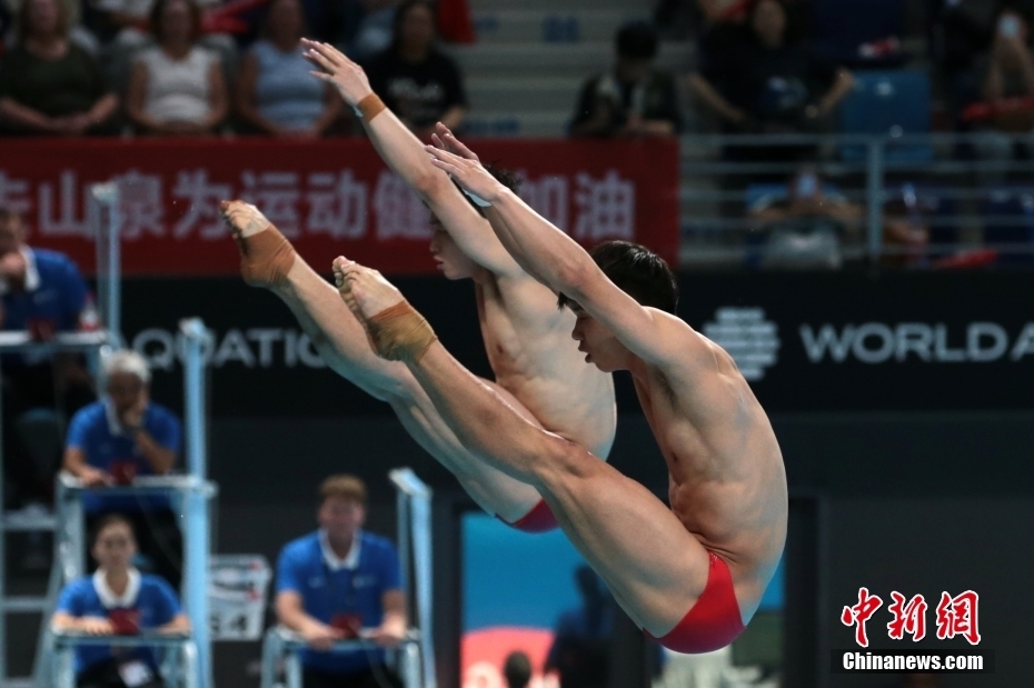 2024世界泳联跳水世界杯总决赛：王宗源/龙道一男子双人3米跳板夺冠