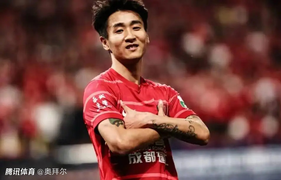 韦世豪单季中超四连杀！职业生涯首次，造点后点球破门，赛季入9球