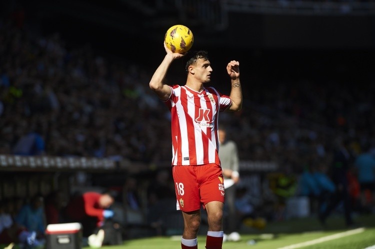 截胡狼队！斯基拉：马竞接近1800万欧签下阿尔梅里亚右后卫布比利