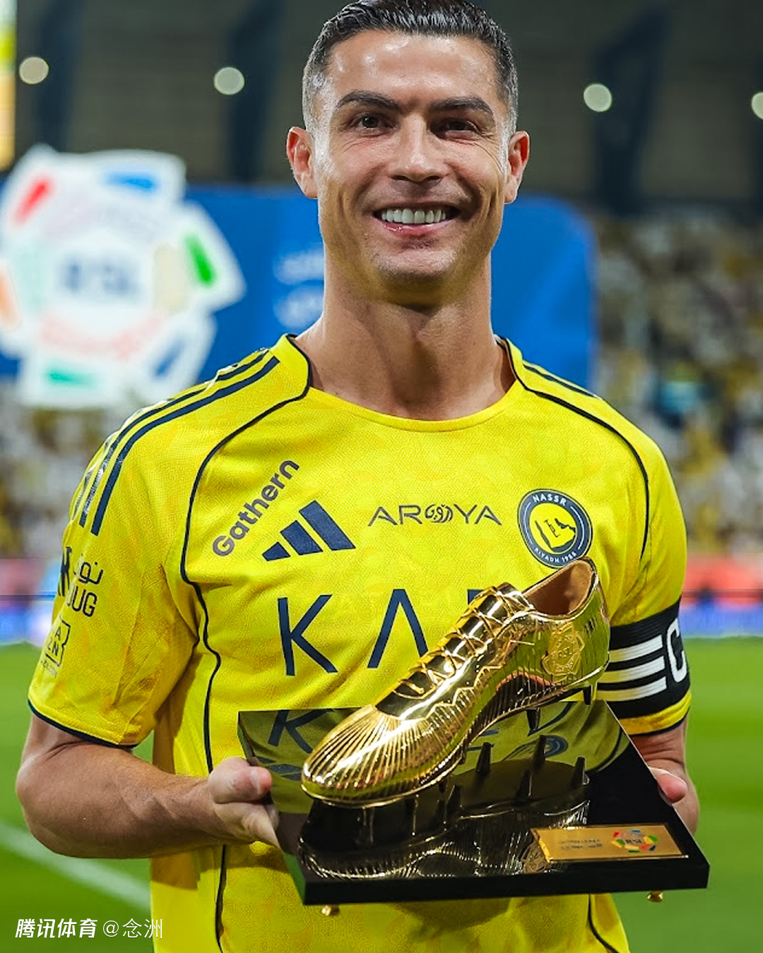 领取金靴奖！40岁C罗空门不进+失单刀，131天首次单场0球0助