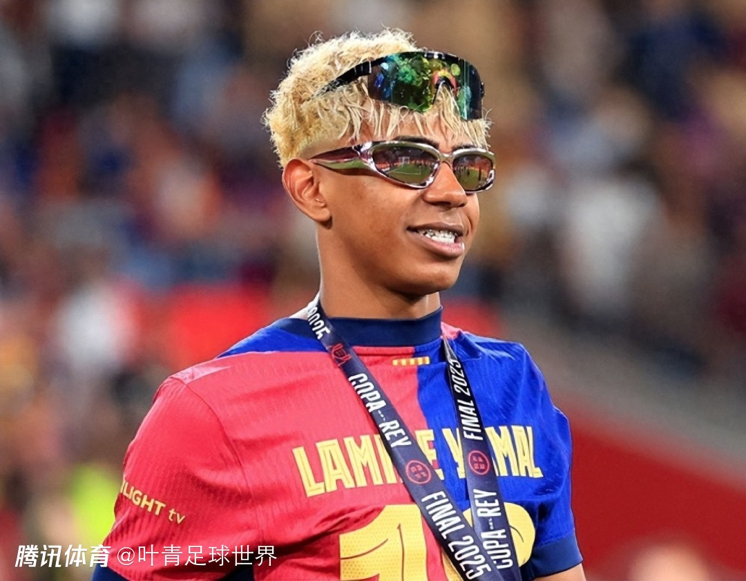 凌晨2点金球盛典：颁发12大奖项小罗当嘉宾揭晓头号悬念