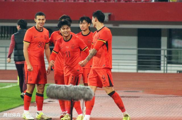 U22国足对阵乌兹别克斯坦首发：蒯纪闻、朱鹏宇、杨皓宇领衔登场，拜合拉木替补待命