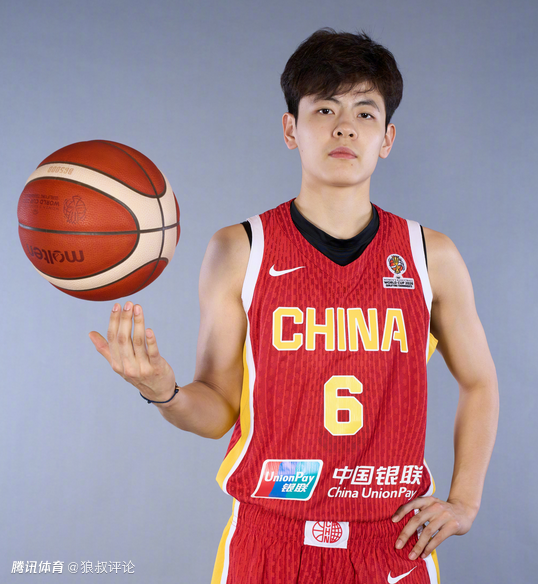 杨舒予：球队有不少新鲜血液想给大家展示全新的中国女篮