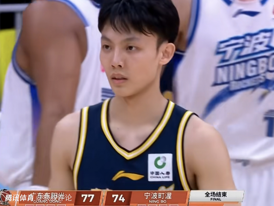 徐杰：球队非常渴望胜利 打这么焦灼的比赛我能承担更多任务