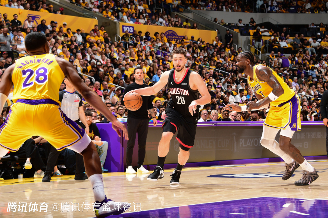 申京：今晚确实很想念杜兰特 下场球我会强势反弹