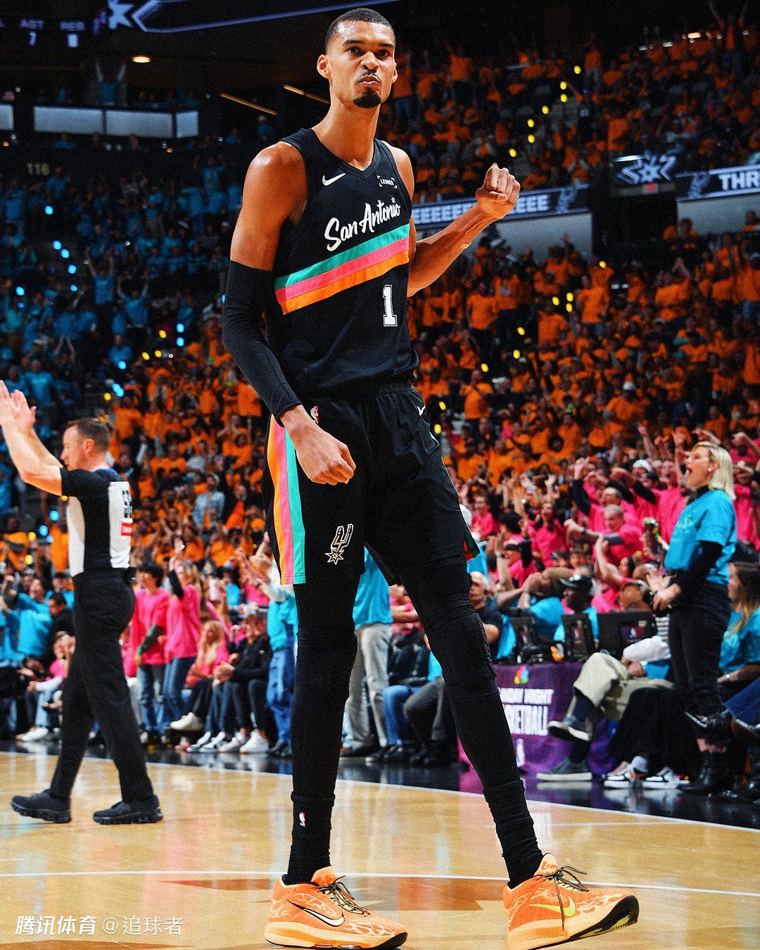 历史第一人！文班轰35+5刷爆纪录 回应加冕队史季后赛首秀得分王