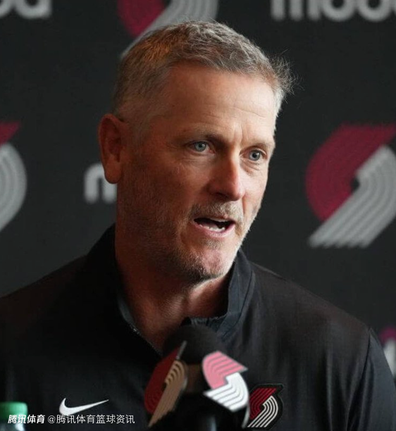 太抠了！开拓者新老板疯狂降本：逼员工早退房 取消季后赛G3免费发短袖活动