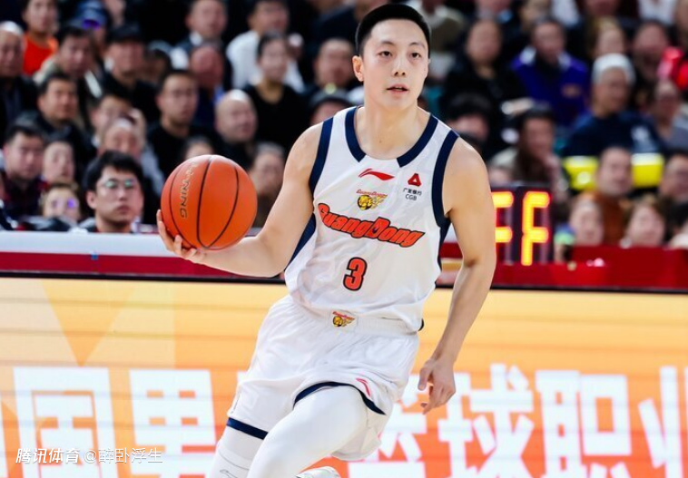上场0分！胡明轩21+4+6触底反弹正名 徐杰打满40分钟仅8中1
