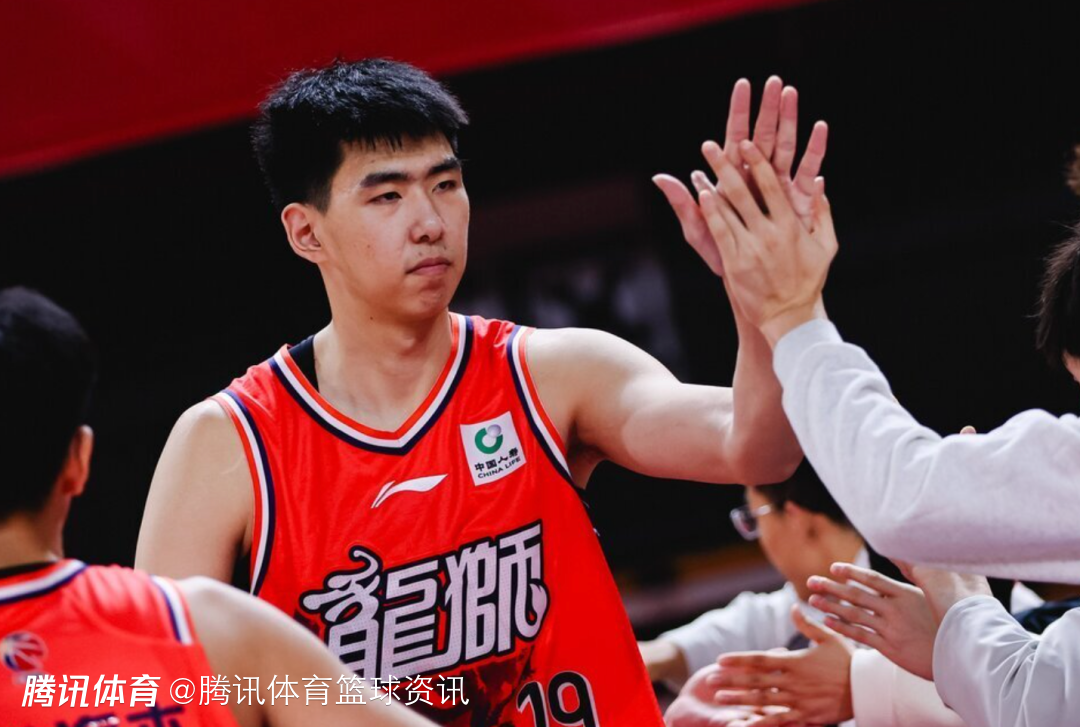 文班亚昕！徐昕收到马刺试训邀请函 球队想要给文班找替补内线