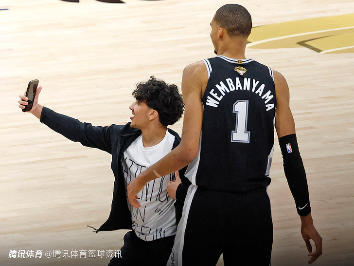 NBA发言人：总决赛G1闯入赛场人员已被逮捕 终身禁止进入所有NBA球馆