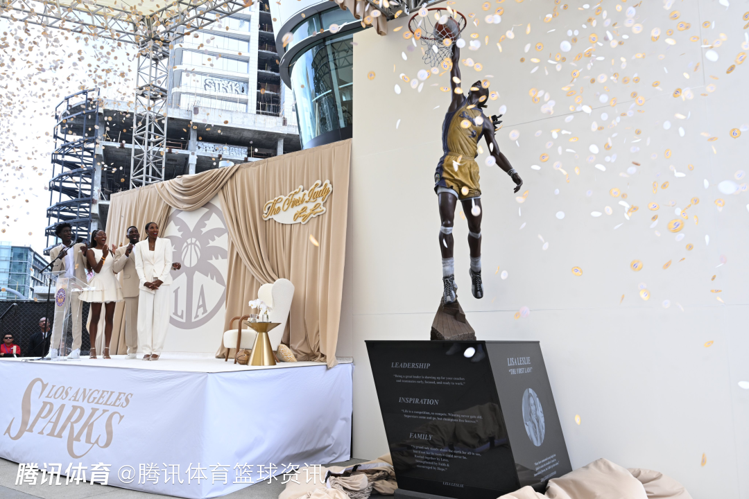 莱斯利雕像揭幕！WNBA首位扣篮球星：曾单赛季包揽常规赛+全明星+总决赛MVP