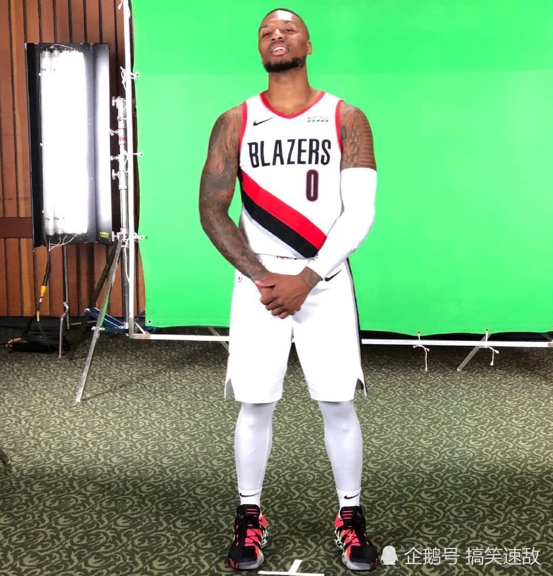 利拉德亲自上脚利拉德6定妆照帅翻全场打球气势翻倍