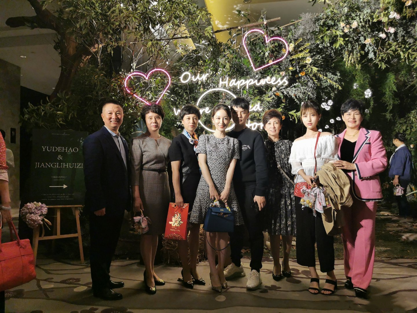 于德豪新婚妻子身份被曝光名字好似日本名父亲是湖南亿万富豪