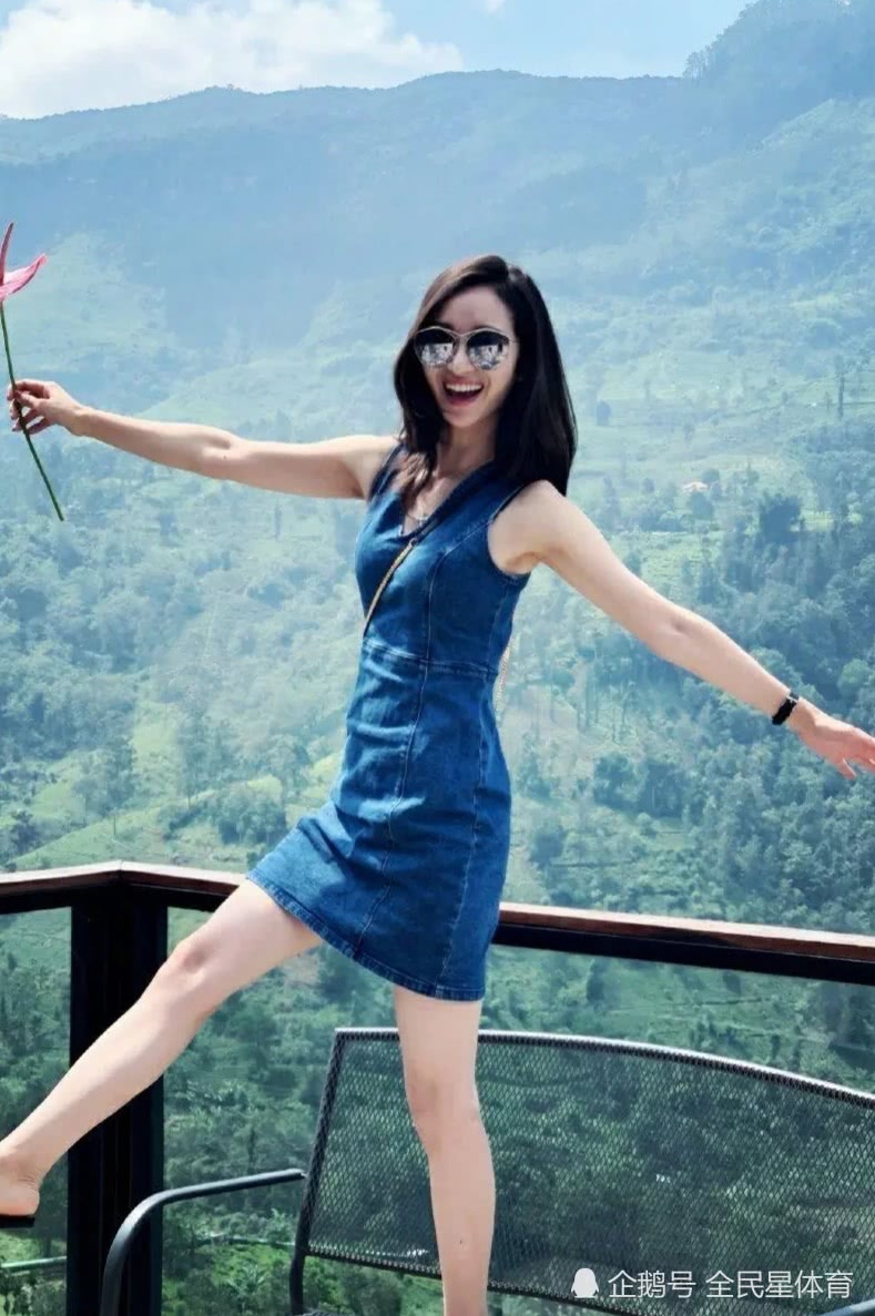 王治郅与前妻罕见同框,宋杨45岁无往日风采,二婚29岁娇妻颜值惊人!