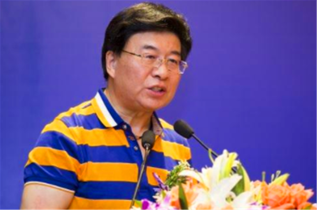 足球解说韩乔生著名的夏普事件到底是怎么回事