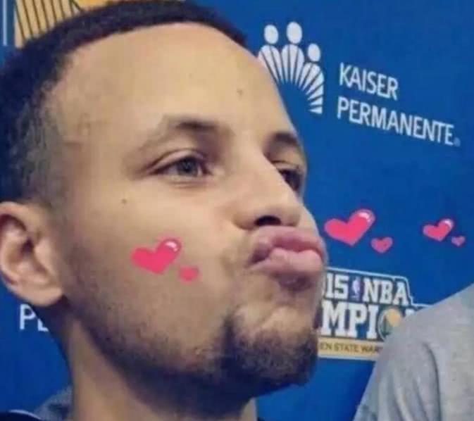 nba里的cp王!水花兄弟变情侣头像,库里邪魅一笑成詹姆斯