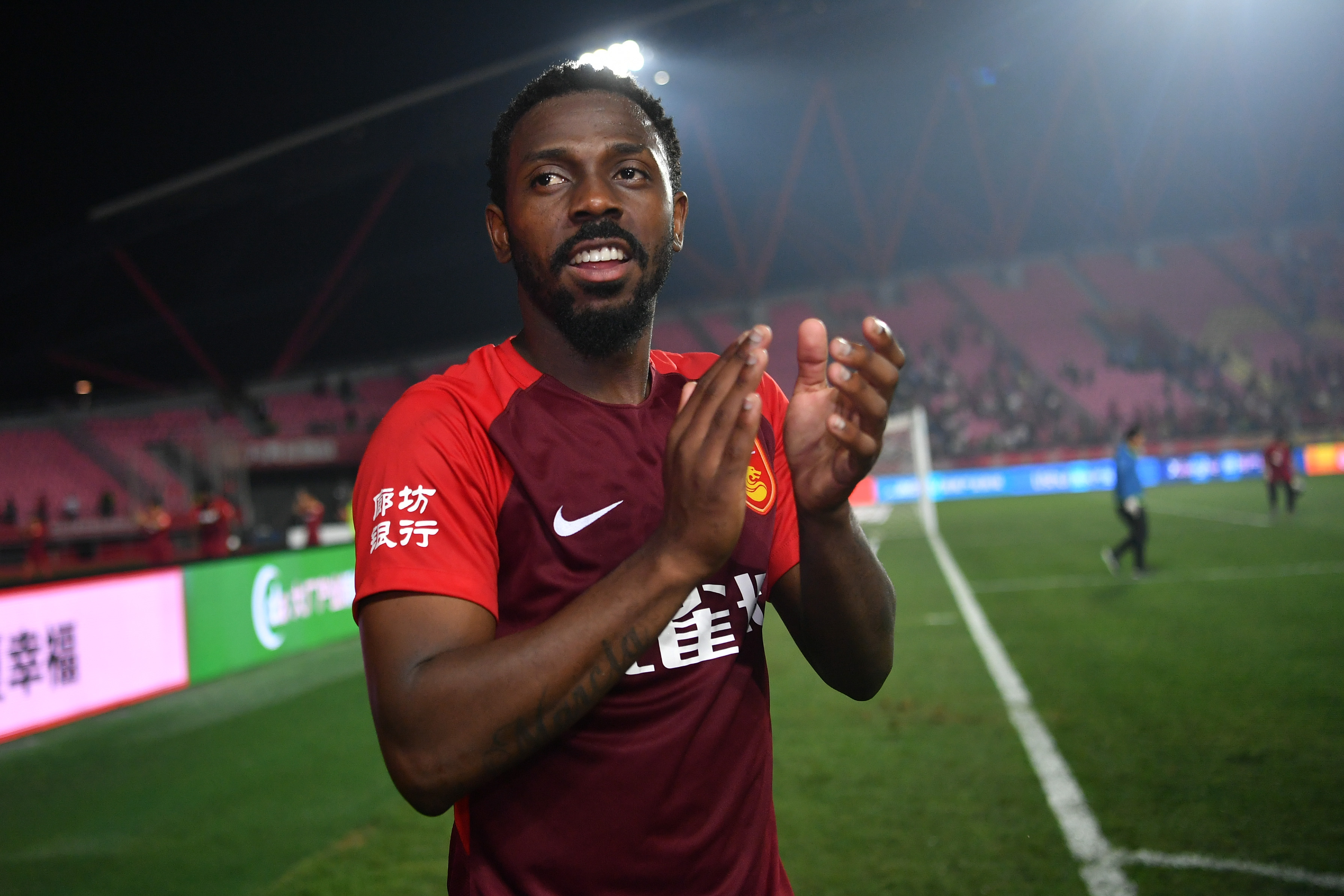 恒大开重磅罚单:归化球员费南多拒不执行主帅安排