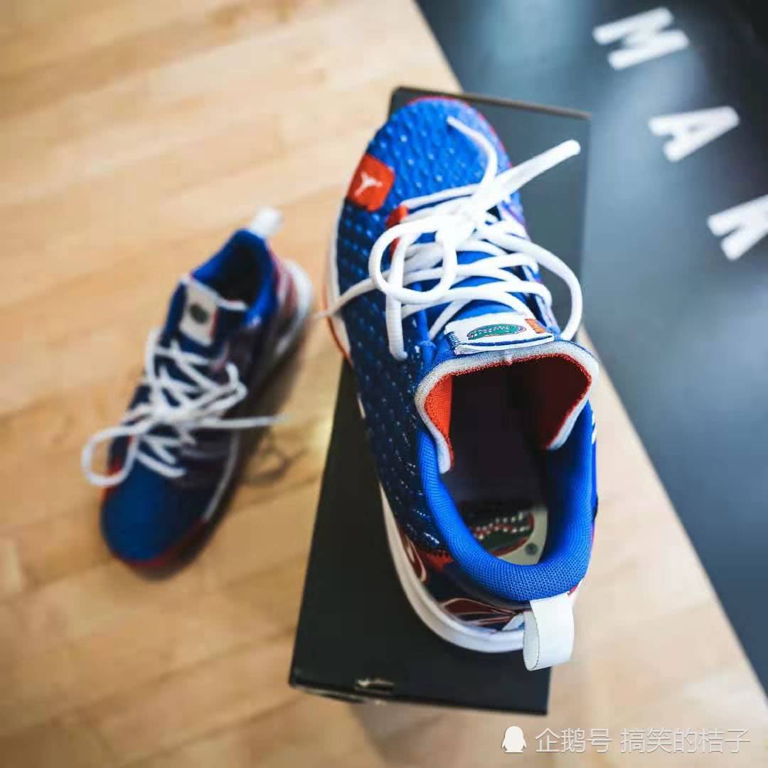 喜欢的球星的签名球鞋更加感兴趣,那今天这款保罗13代你们还满意吗?