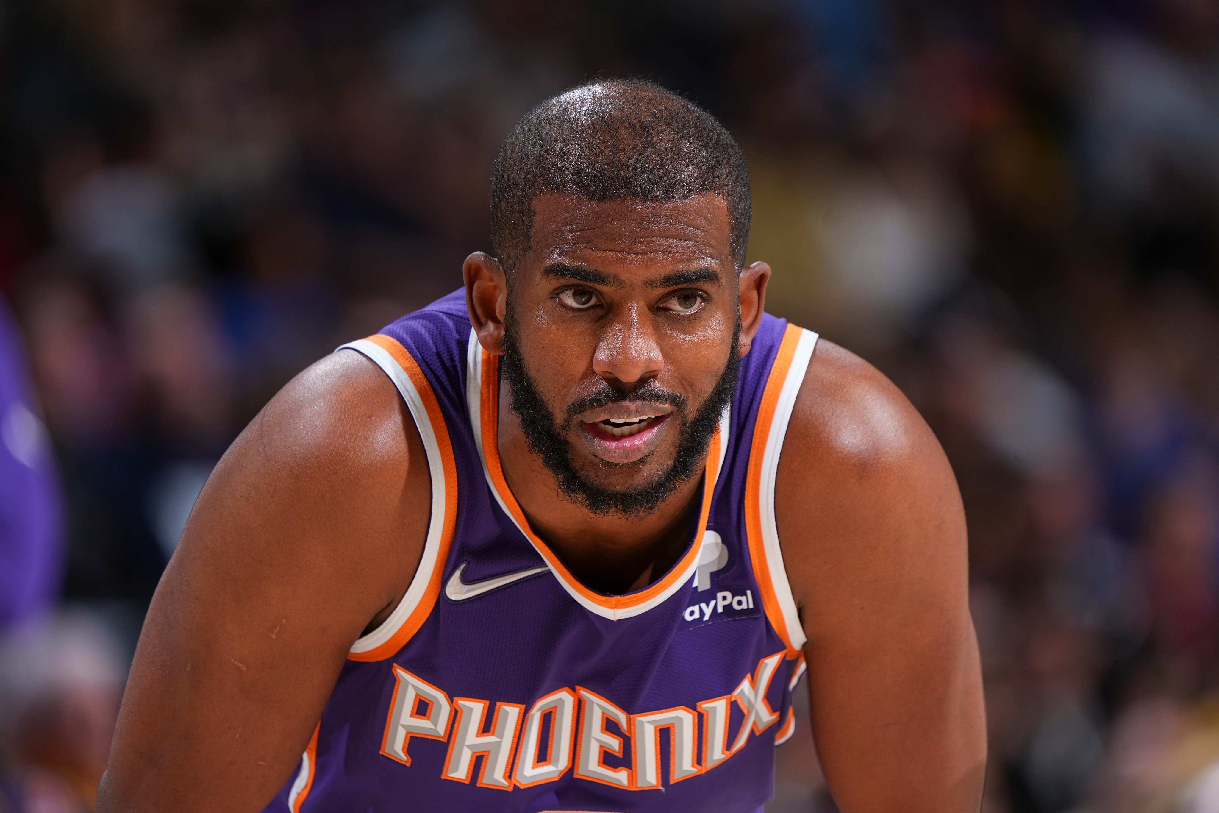 保罗复出首秀冲突引热议!故意刹车造追尾,美媒:格林差点和他打架