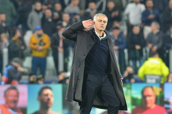 穆里尼奥逆转尤文后做"倾听"手势,身边c罗看懵了 企鹅体育新闻