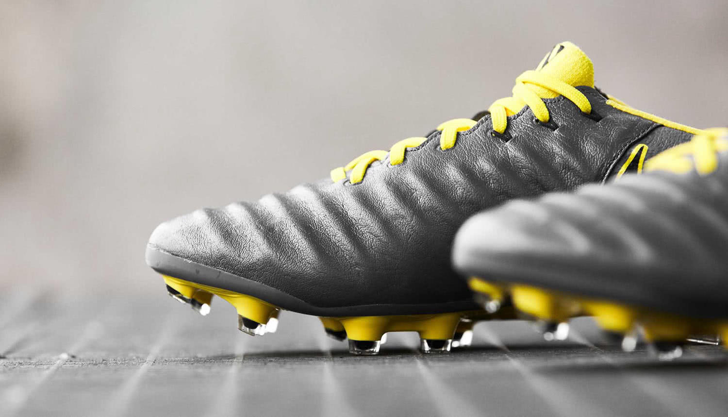 nike tiempo genio vs mystic