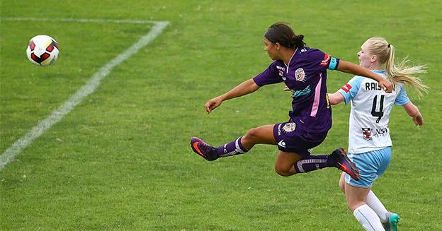 fifa19女足第一人萨曼莎科尔男球迷的理想型生活中的老司机