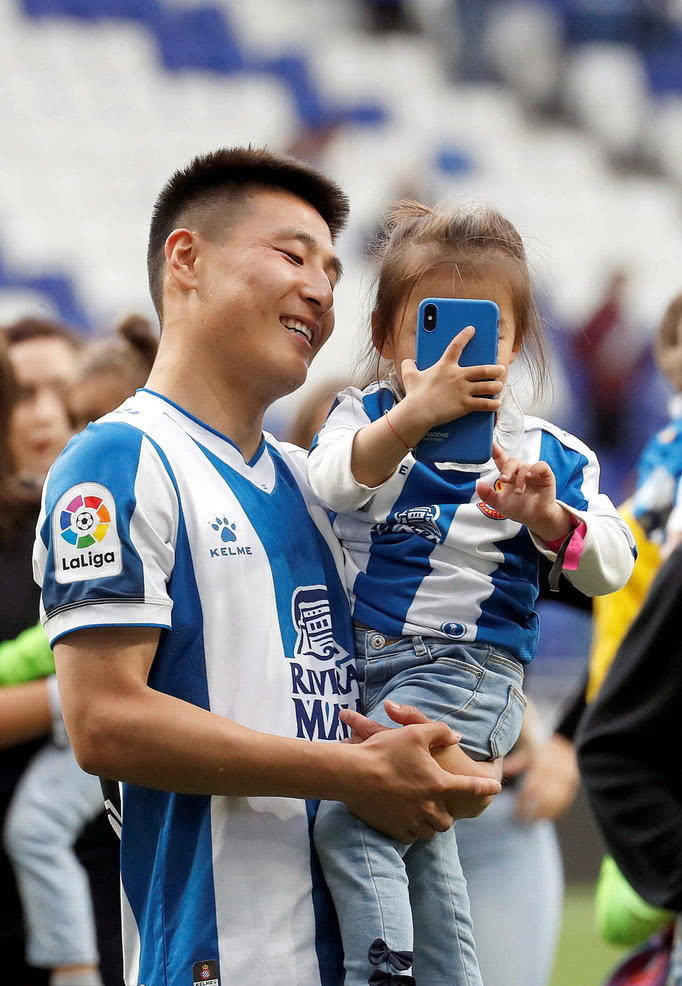 武磊西甲首赛季进球数追平巴萨1.5亿先生,16场