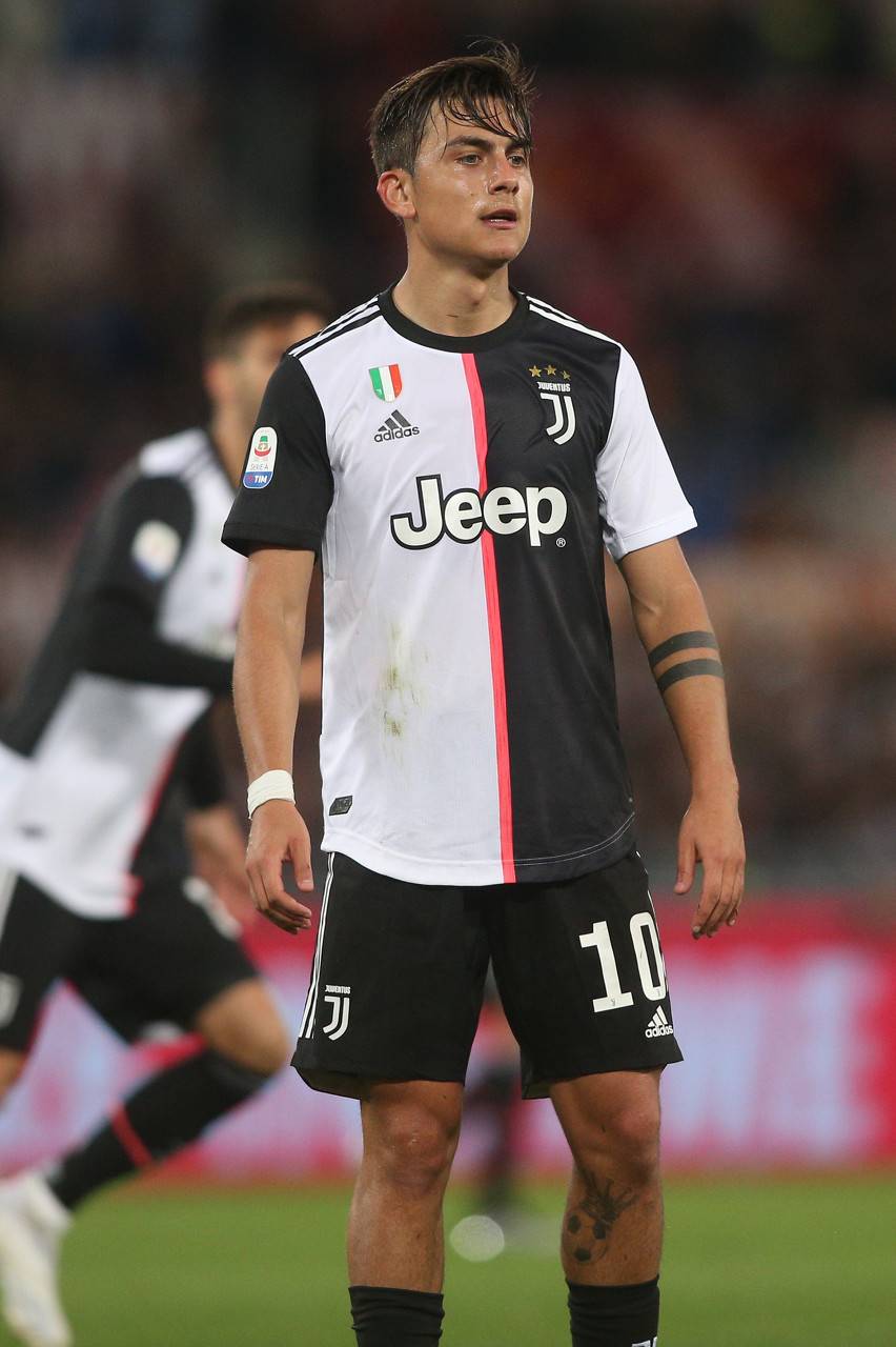 今日图集:尤文图斯19-20赛季主场球衣