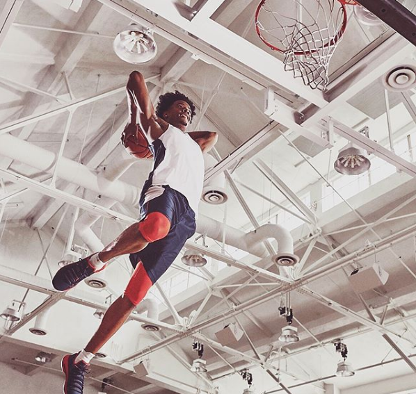 舒展!太阳官方晒约什-杰克逊扣篮照