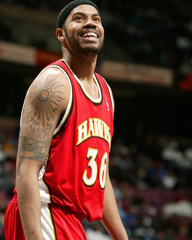 历史上的今天:拉希德-华莱士出战老鹰生涯唯一一场比赛