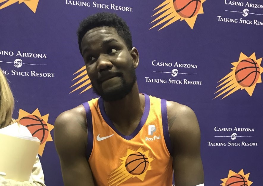 今日,太阳举行了媒体日活动,太阳球员德安德烈-艾顿接受了记者采访