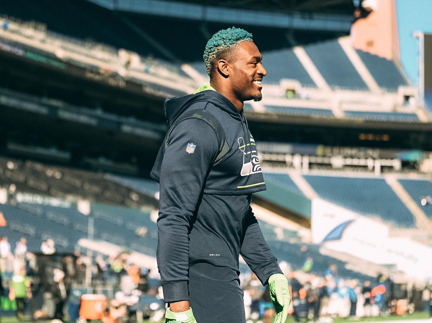 全明星名人赛-海鹰外接手dk贡献20分10篮板4封盖当选mvp