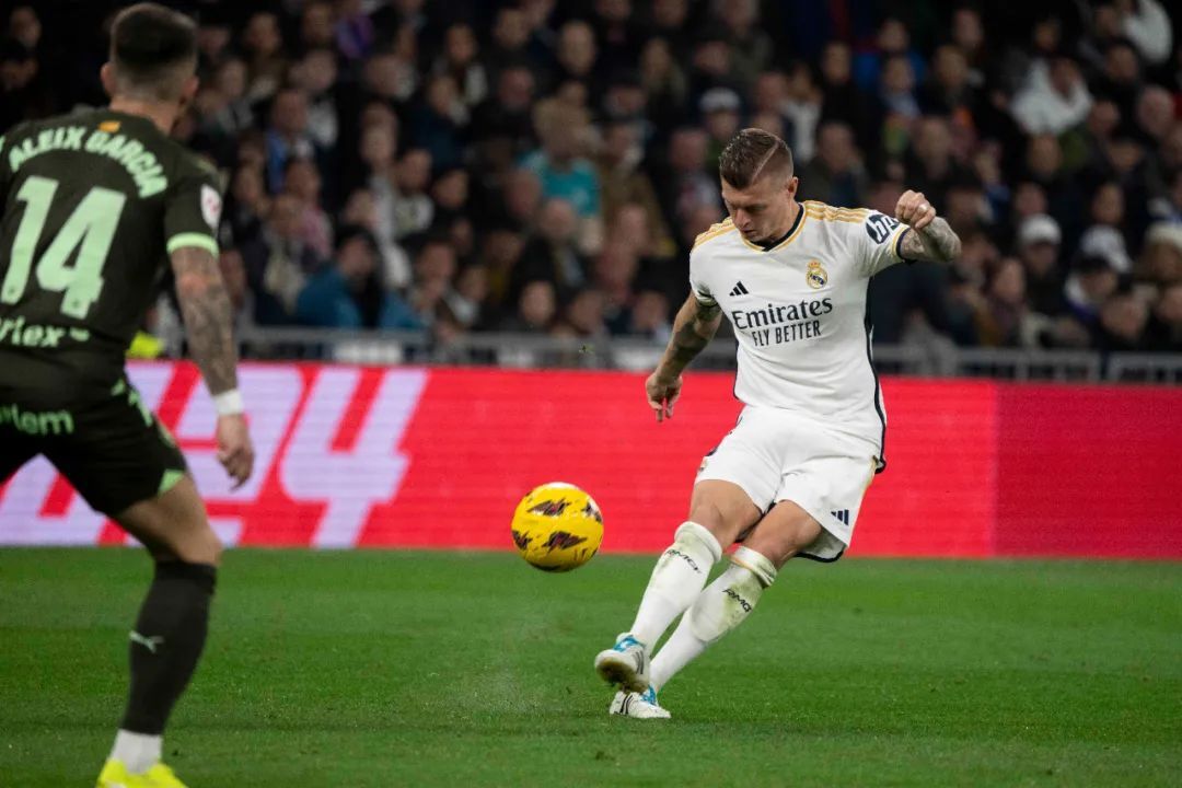 皇马巴萨迎战弱旅马竞吉罗纳力求胜利西甲第28轮重点场次前瞻