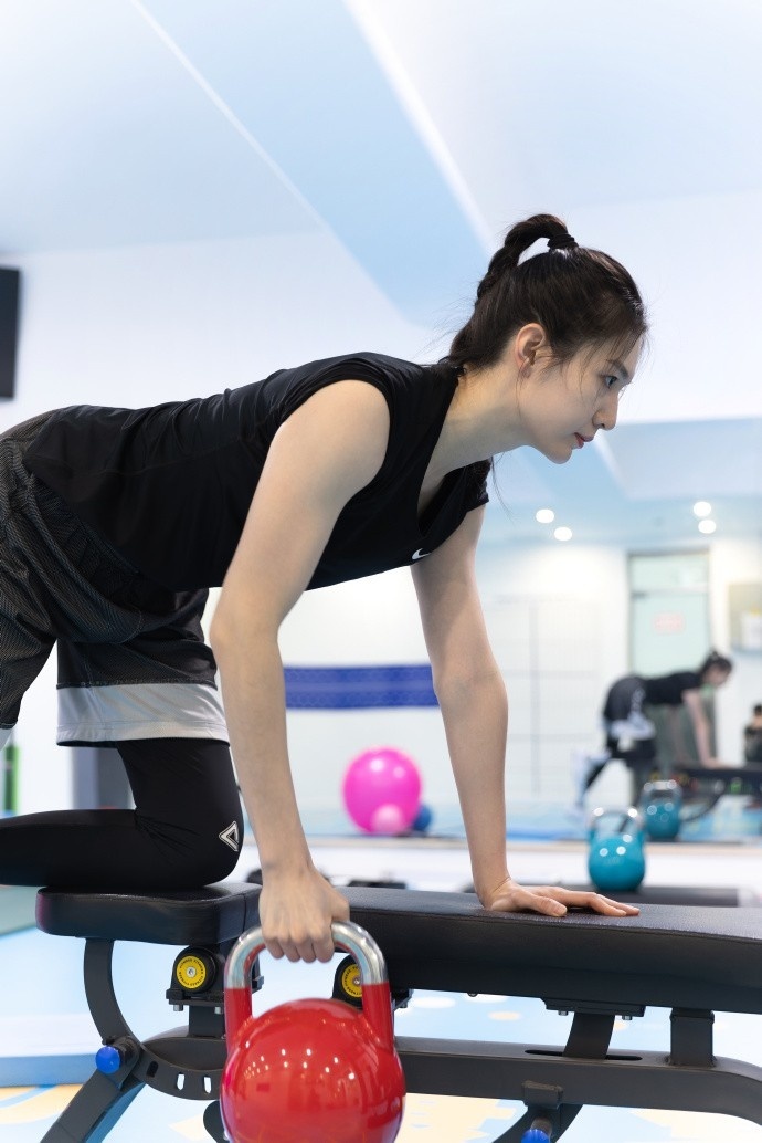 早日康复河北女篮球员郭子瑄晒训练照