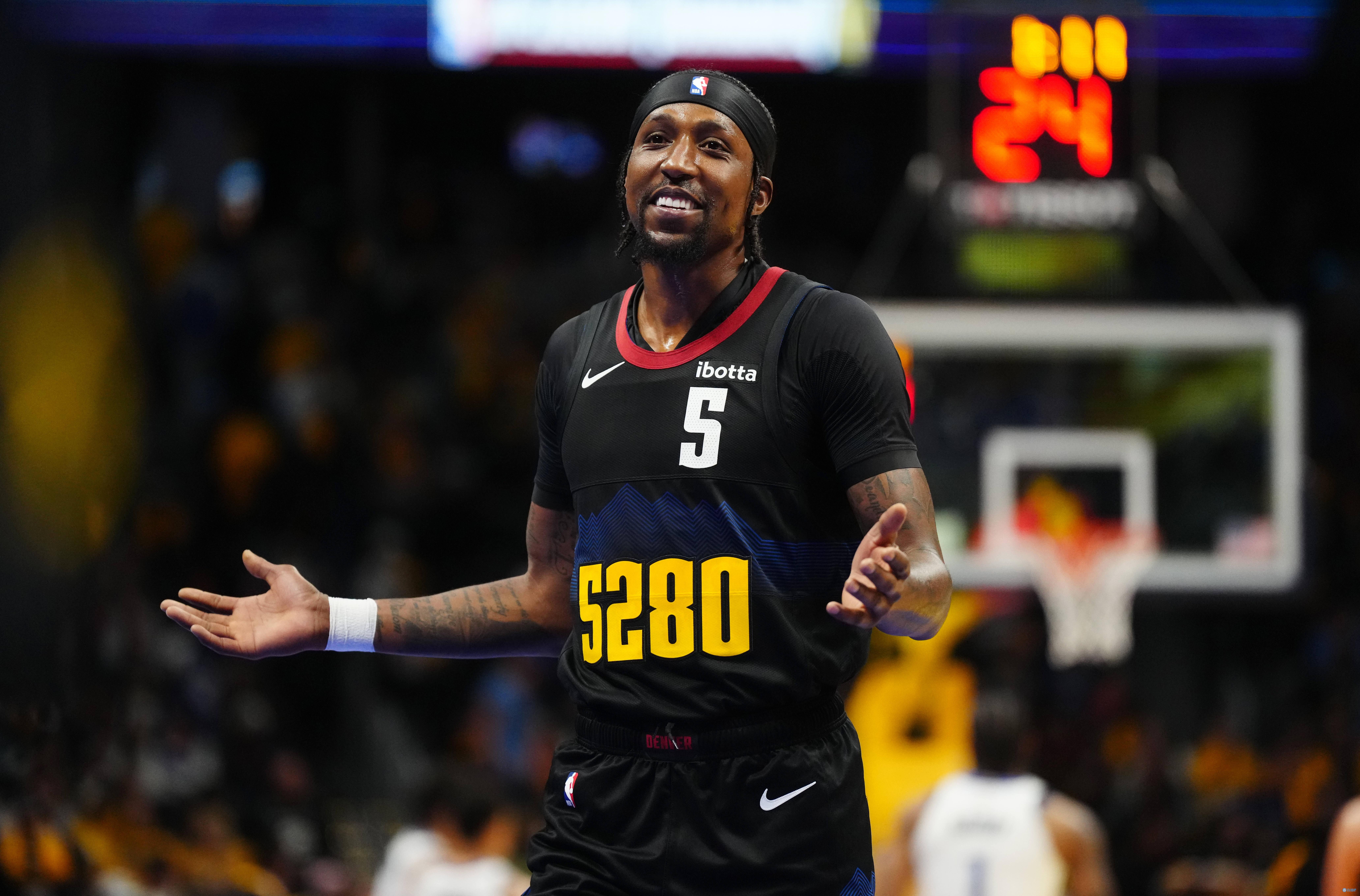 联盟高管:虽然阿奴诺比一直受伤 但尼克斯不能放走他2024-03-22 16:14