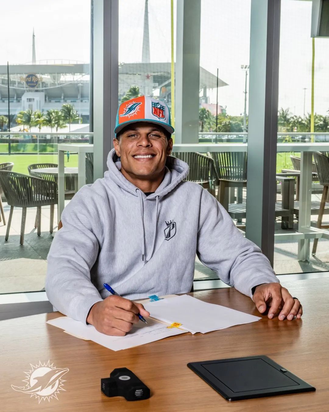 线卫布鲁克斯,安东尼-沃克,角卫肯道尔-富勒,安全卫乔丹-波耶尔,踢球