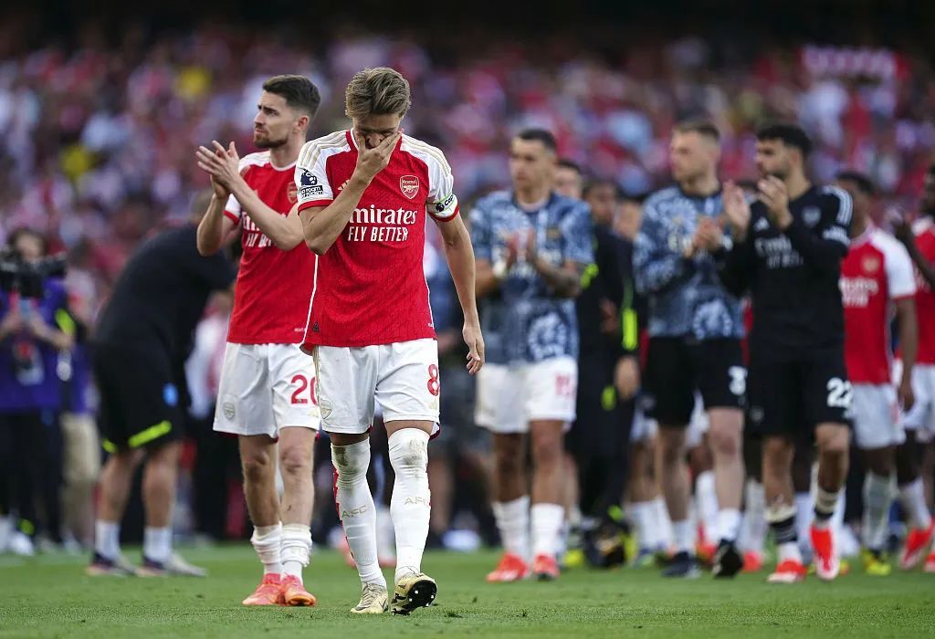 英超大结局,曼城在创造历史,曼联也在创造历史