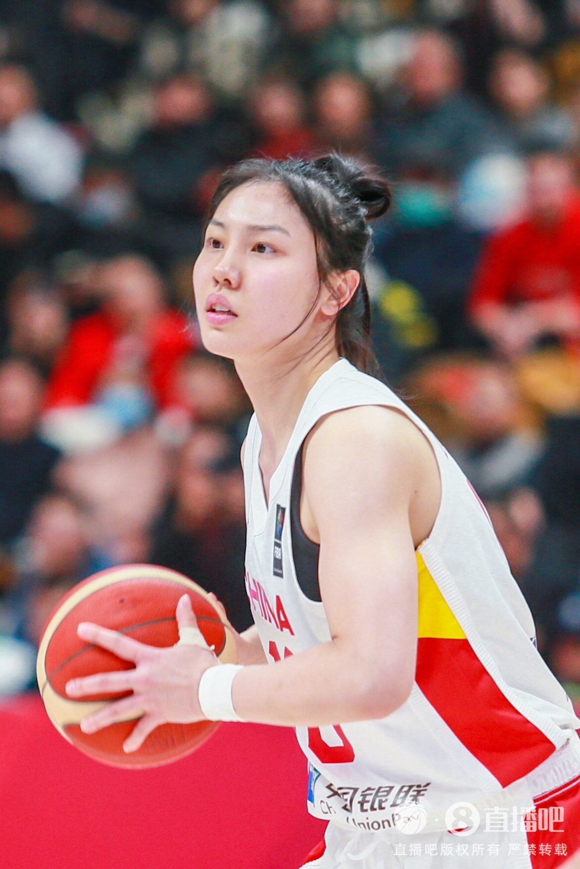 数据体现不了作用!张茹关键前场篮板 补篮 全场5分2板&正负值 16