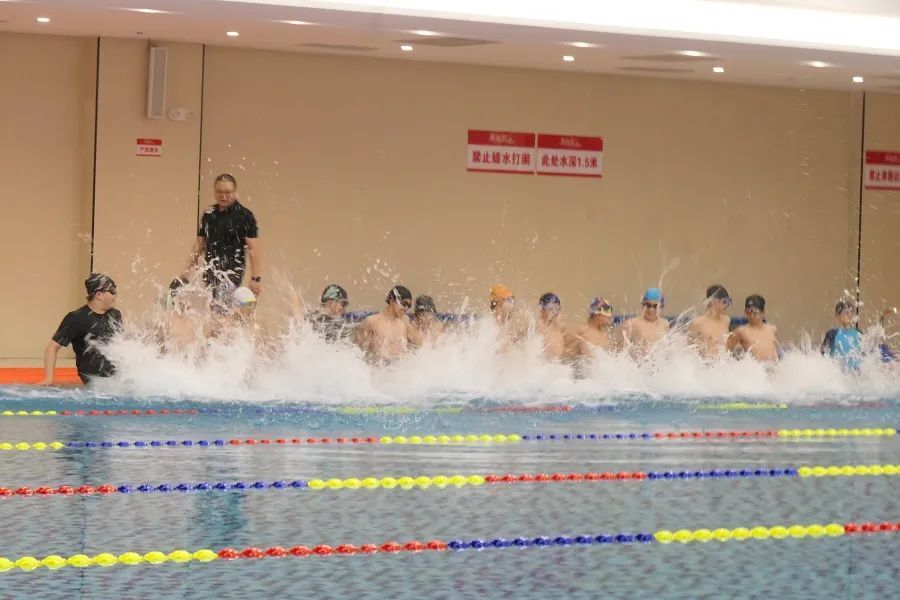 游泳进校园 | 龙塔实验学校初中部游泳馆开课啦!