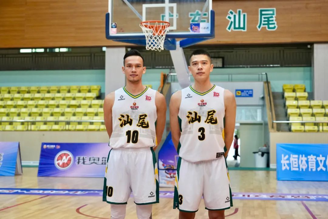 河源队在不被看好的情况下客场大胜深圳队,代表河源队出战的彭炽昌和