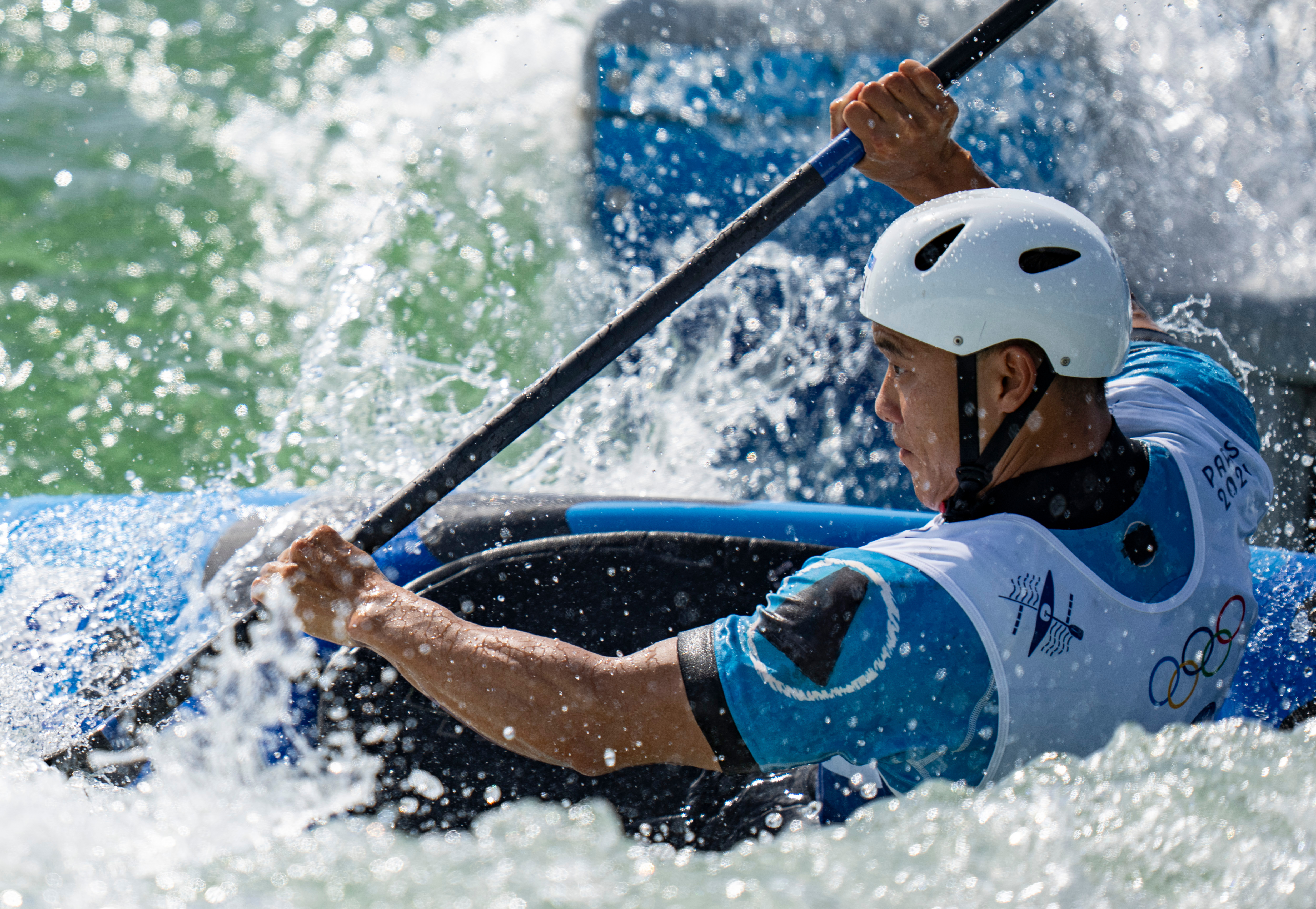 巴黎奥运会皮划艇激流回旋中国选手进入女子单人划艇男